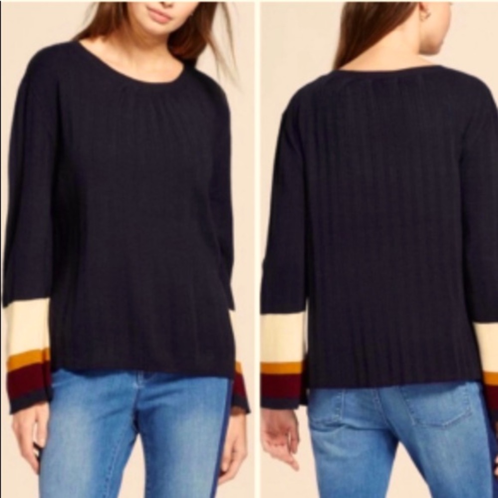 Cliche Pleated Striped sleeve sweater